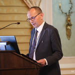 Zastępca prezydenta Zbigniew Nikitorowicz przemawia podczas konferencji