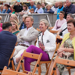 Uczestnicy koncertu, w tym Joanna Szymańska-Kok z mężem
