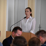 Radna Miasta Jowita Chudzik przemawia podczas sesji