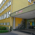 Wejście do budynku IV Liceum Ogólnokształcącego w Białymstoku