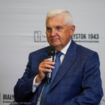 Prezydent Tadeusz Truskolaski zabiera głos podczas konferencji prasowej