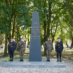 Warta honorowa przy Pomniku Bohaterów Getta 