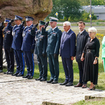 Służby mundurowe, zaproszeni goście, wśród nich: prezydent Tadeusz Truskolaski