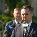 Zastępca prezydenta Przemysław Tuchliński zabiera głos po podpisaniu umowy