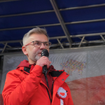 Organizator Grzegorz Kuczyński zabiera głos podczas wydarzenia