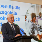 Prezydent Tadeusz Truskolaski przemawia podczas uroczystości 