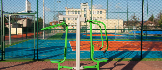 Ilustracja do artykułu 151207 Boisko Wiatrakowa SP7-7.jpg