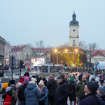 Scena na Rynku Kościuszki, tłum mieszkańców