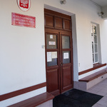Wejście do budynku VI Liceum Ogólnokształcącego