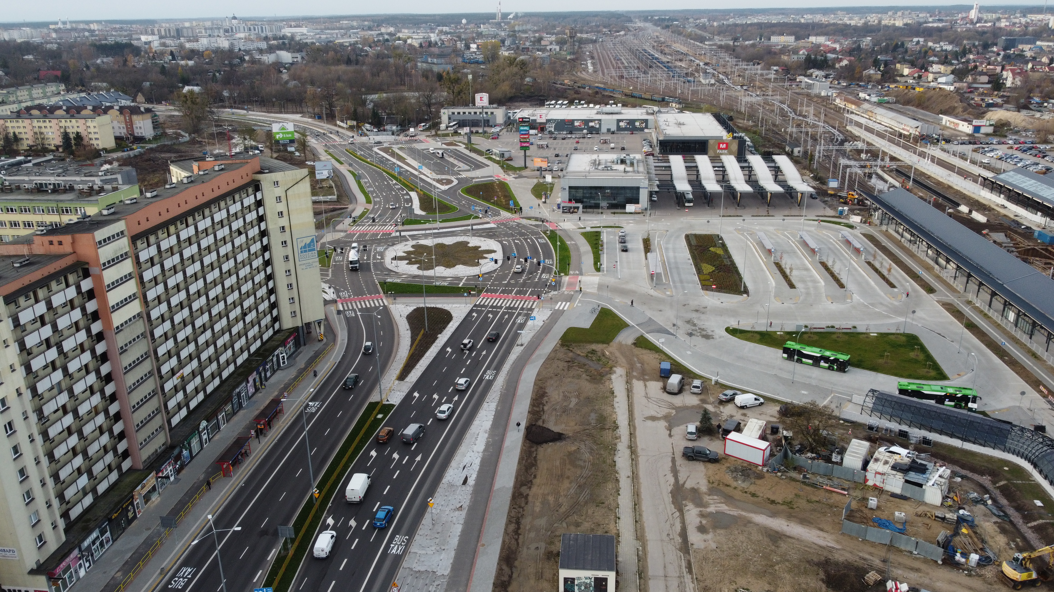 Widok intermodalny węzłę przesiadkowy z lotu ptaka