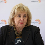 Dyrektor Zarządu Dróg Miejskich Marzenna Dubowska podczas konferencji prasowej 