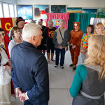 Seniorzy rozmawiają z prezydentem Tadeuszem Truskolaskim