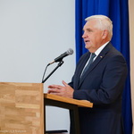 Prezydent Tadeusz Truskolaski zabiera głos podczas uroczystości 