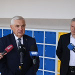Prezydent Tadeusz Truskolaski odpowiada na pytania dziennikarzy