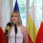 Aleksandra Pietruk mówi do mikrofonu