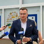 Zastępca prezydenta Rafał Rudnicki udziela wywiadu 
