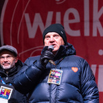 Prezydent Tadeusz Truskolaski przemawia przez mikrofon 