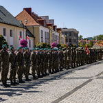 Wojsko stoi na baczność