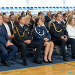 Przedstawiciele instytucji siedzą na widowni.