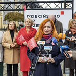 Zastępczyni prezydenta Eliza Agnieszka Cybulko udziela wywiadu podczas konferencji prasowej.
