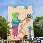 Ilustracja do artykułu 160521 Mural Antoniukowska 42-1.jpg