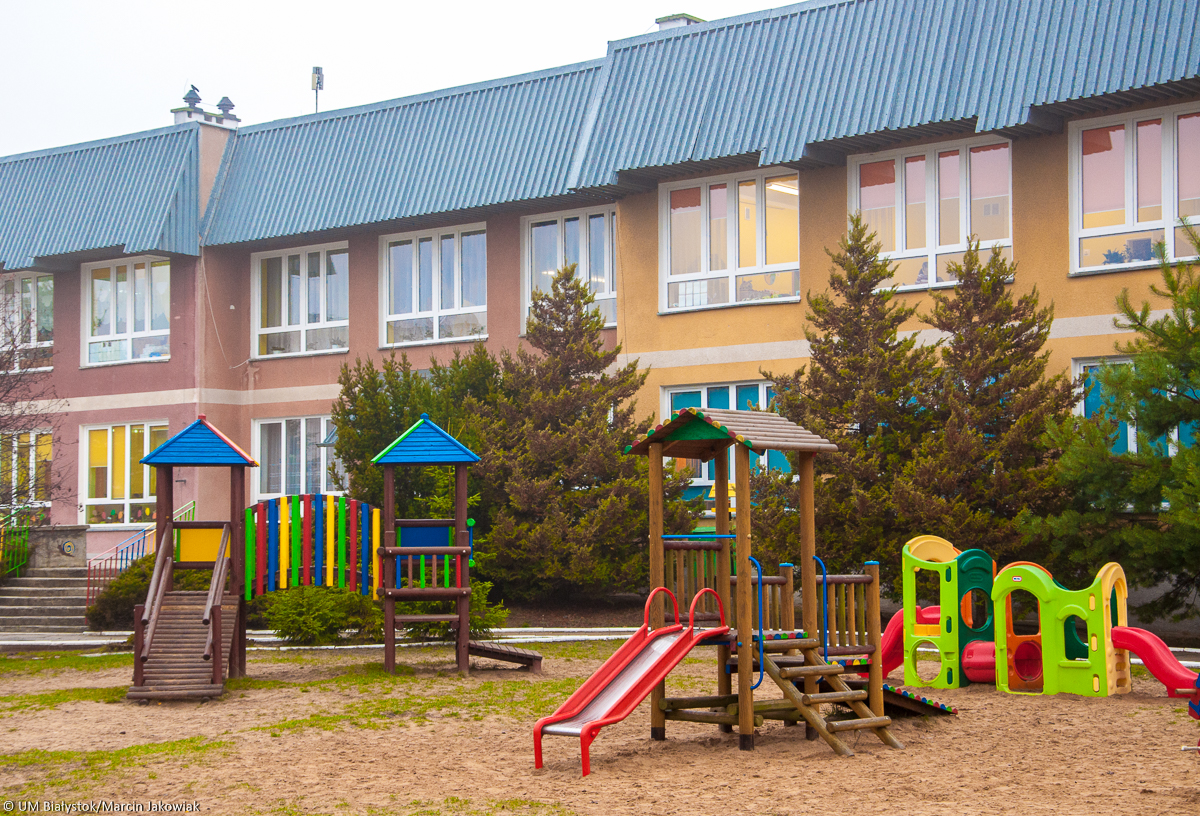 Plac zabaw przy przedszkolu