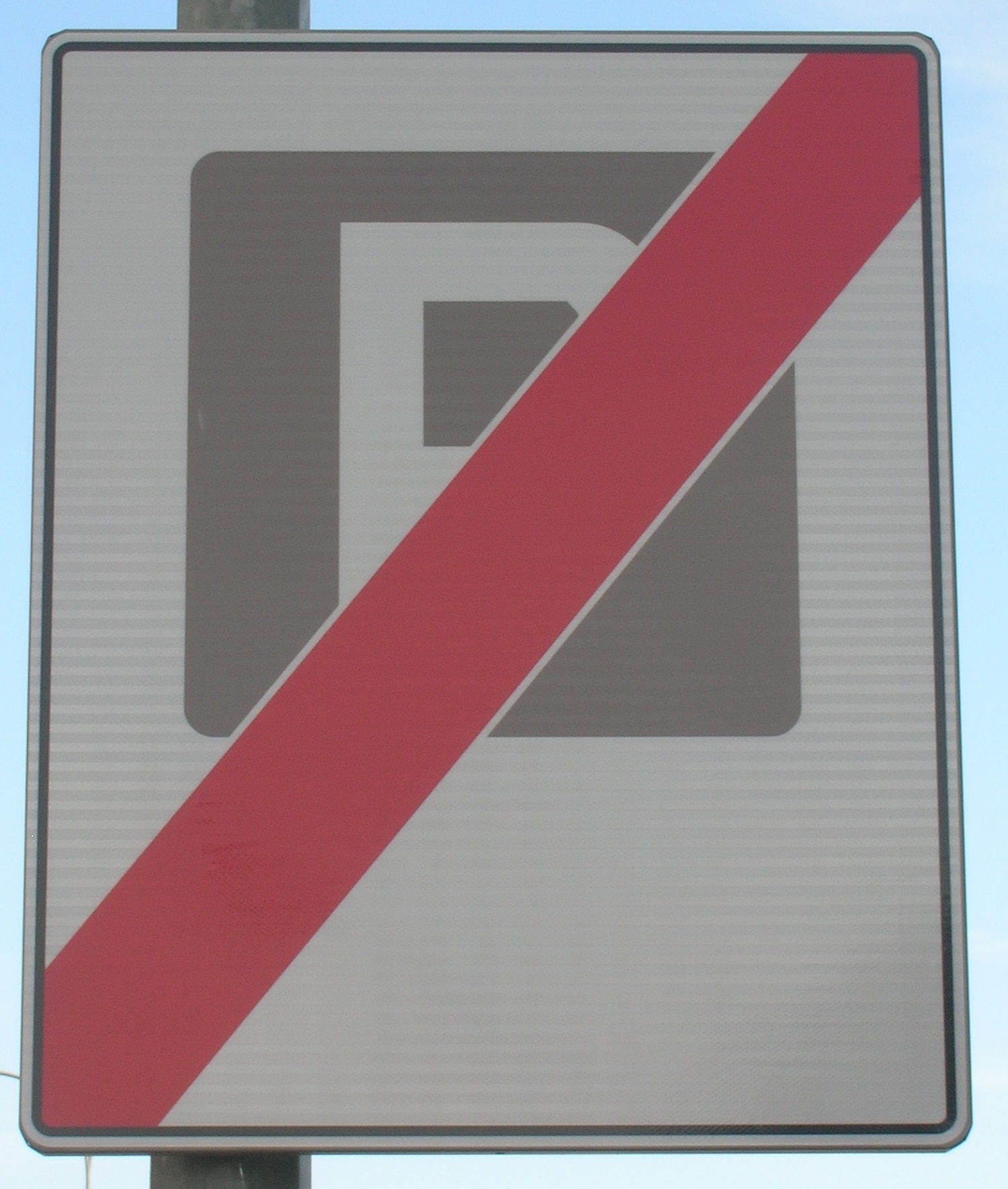 Znak drogowy D45 - koniec strefy płatnego parkowania