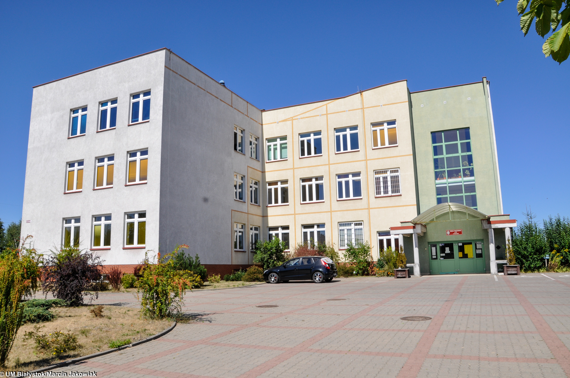 Budynek szkoły podstawowej nr 51 w Białymstoku