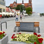 Ilustracja do artykułu 170804 Ławki solarne-3.jpg